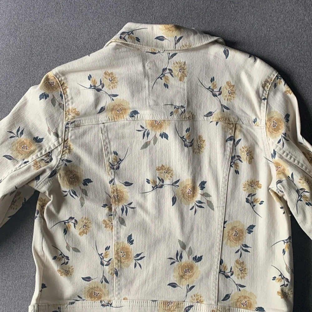 Spring jacket - Picture 3 of 3